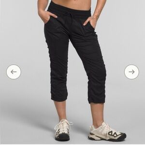 North Face Aphrodite 2.0 pants women’s s black capri
